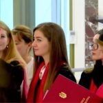 (FOTO/VIDEO) Выпускницы из Бессарабки и Абаклии получили почётные дипломы президента Республики Молдова