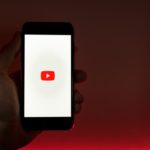 Google будет удерживать у видео-блогеров налоги.