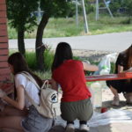В Бессарабке в День Добрых Дел волонтёры благоустроили остановку общественного транспорта