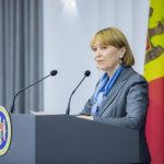 В Молдове задержали главу отделения Онкоинститута за взятку.